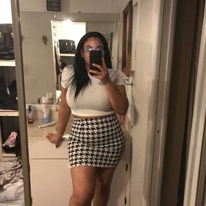 Houndstooth Mini Skirt